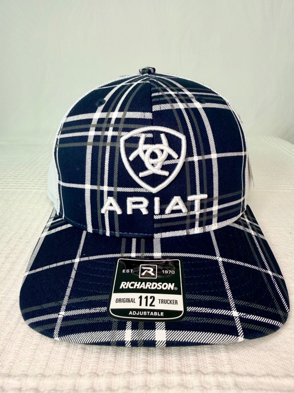 ARIAT Mens Cap R112, Snap Back Plaid Front White Logo Navy Blue